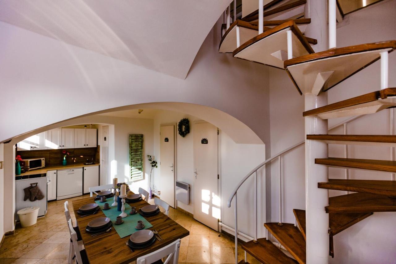 אסטרגום Bridge Apartment מראה חיצוני תמונה